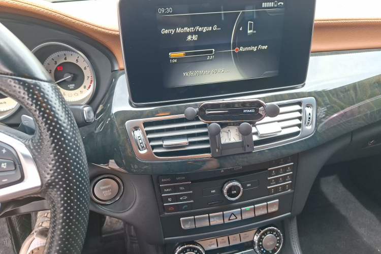 Used Mercedes-Benz CLS 2017 CLS 320 Elegant Edition Audio And AC Panel