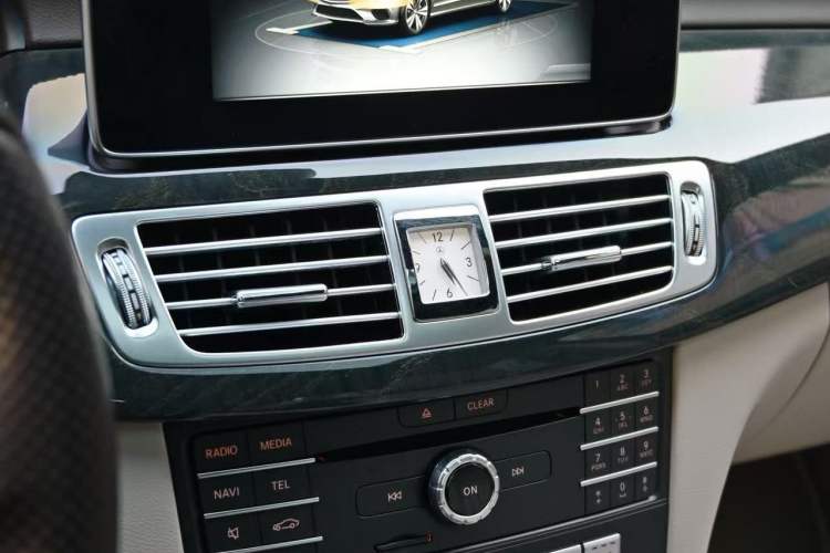 Used Mercedes-Benz CLS 2017 CLS 320 Elegant Edition Audio And AC Panel