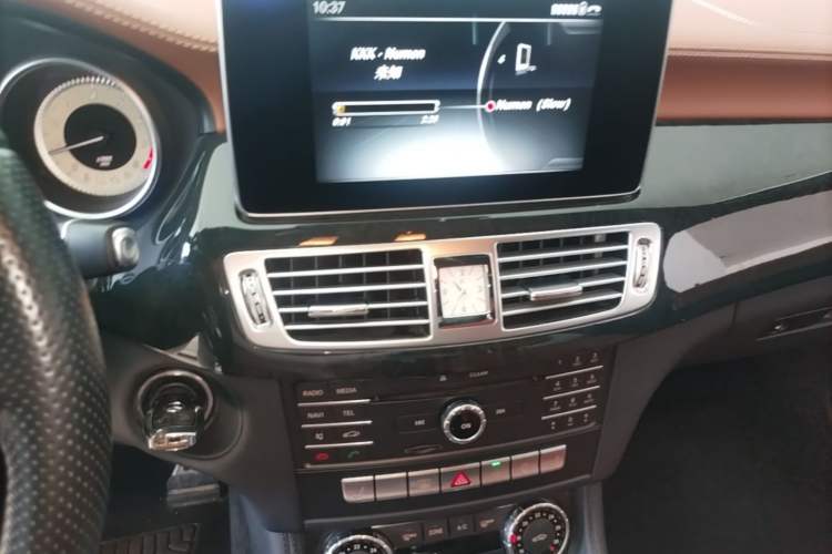 Used Mercedes-Benz CLS 2017 CLS 320 Elegant Edition Audio And AC Panel
