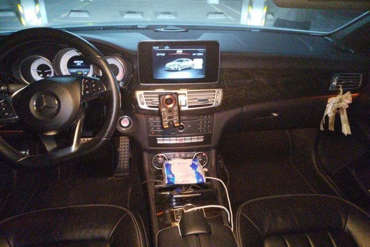 Used Mercedes-Benz CLS 2017 CLS 320 Elegant Edition Center Console