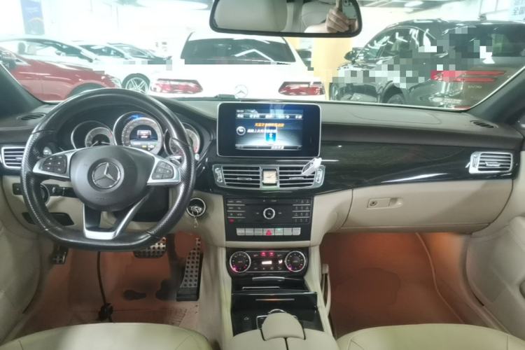 Used Mercedes-Benz CLS 2017 CLS 260 Elegant Edition Center Console