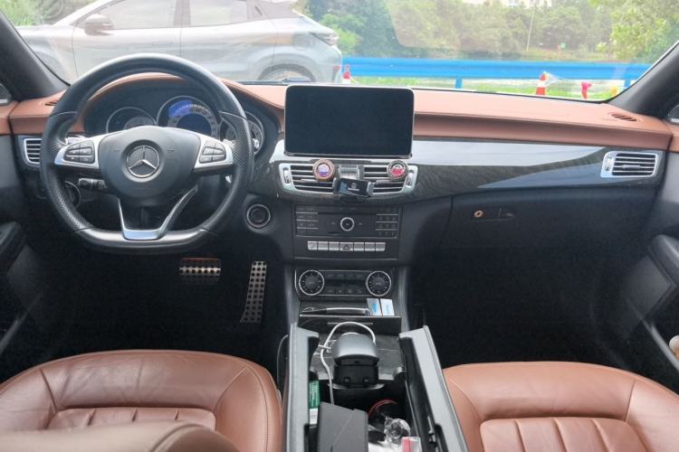Used Mercedes-Benz CLS 2017 CLS 320 Elegant Edition Center Console