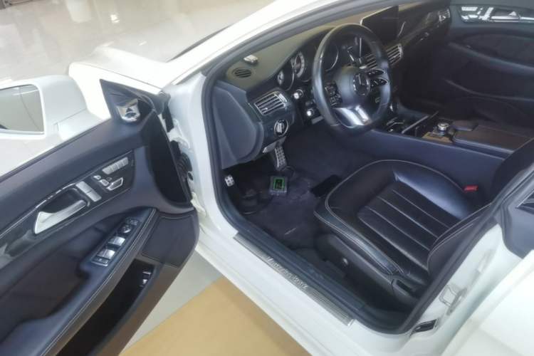 Used Mercedes-Benz CLS 2017 CLS 320 Elegant Edition Driver Seat