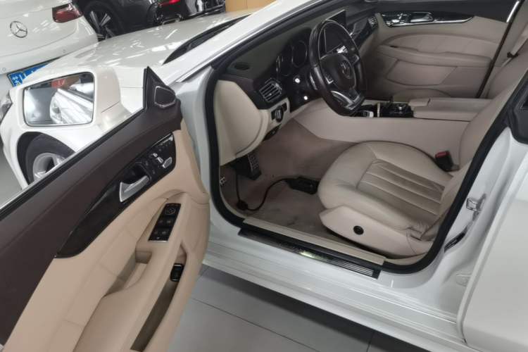 Used Mercedes-Benz CLS 2017 CLS 260 Elegant Edition Driver Seat