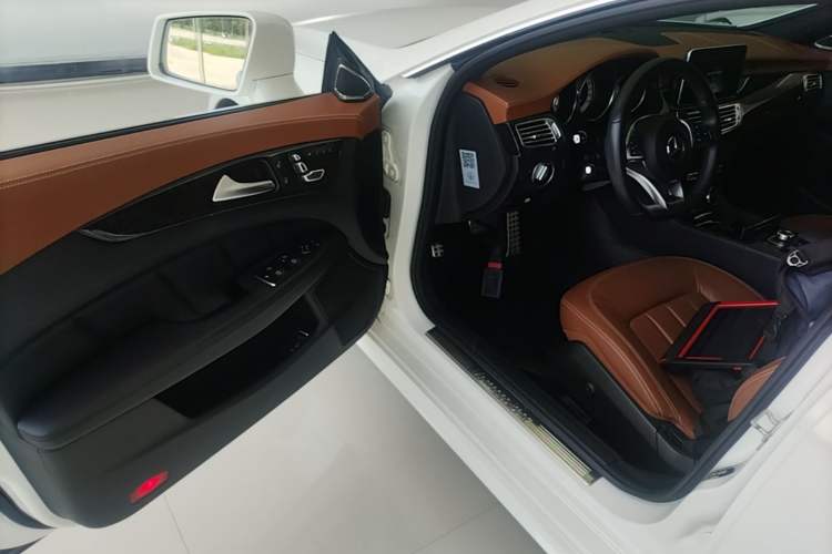 Used Mercedes-Benz CLS 2017 CLS 320 Elegant Edition Driver Seat