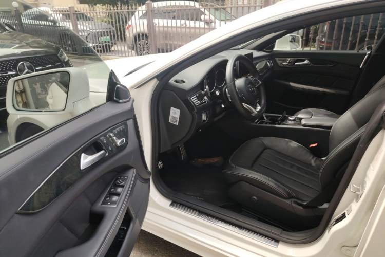 Used Mercedes-Benz CLS 2017 CLS 260 Elegant Edition Driver Seat