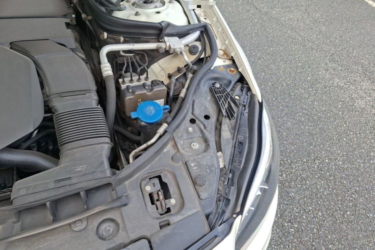 Used Mercedes-Benz CLS 2017 CLS 320 Elegant Edition Engine Bay Left