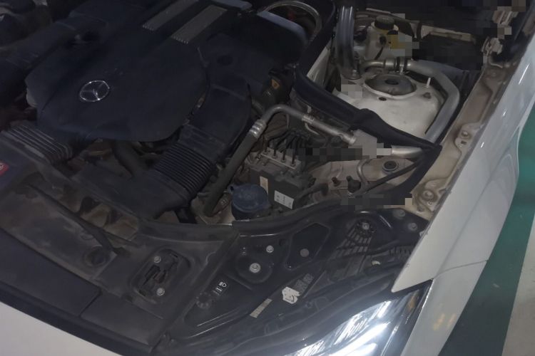 Used Mercedes-Benz CLS 2017 CLS 320 Elegant Edition Engine Bay Left