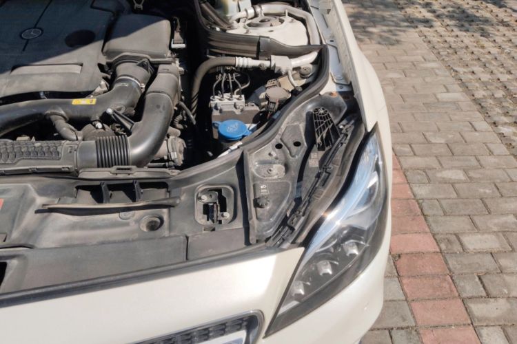 Used Mercedes-Benz CLS 2017 CLS 260 Elegant Edition Engine Bay Left