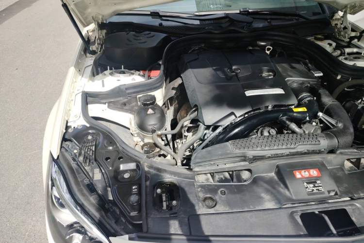 Used Mercedes-Benz CLS 2017 CLS 260 Elegant Edition Engine Bay Right
