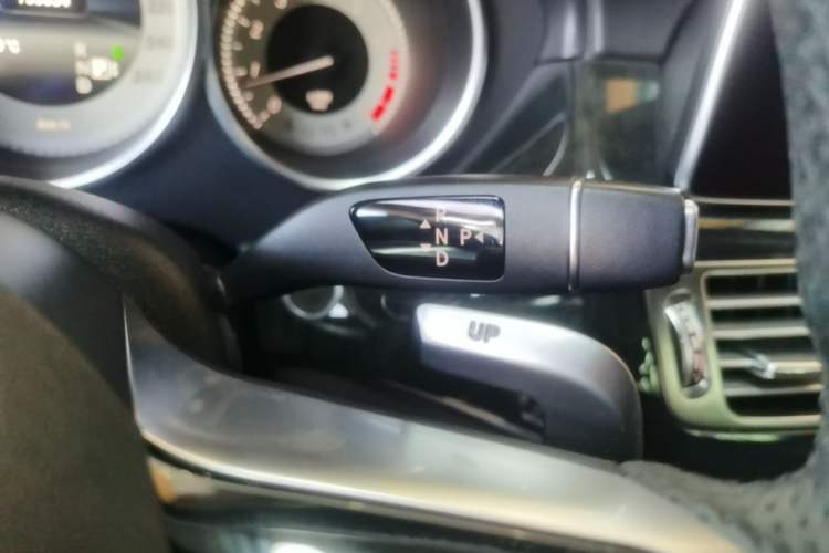 Used Mercedes-Benz CLS 2017 CLS 320 Elegant Edition Gear Lever