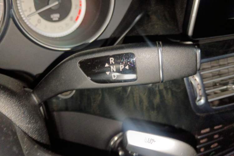 Used Mercedes-Benz CLS 2017 CLS 320 Elegant Edition Gear Lever