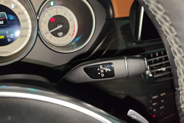 Used Mercedes-Benz CLS 2017 CLS 260 Elegant Edition Gear Lever