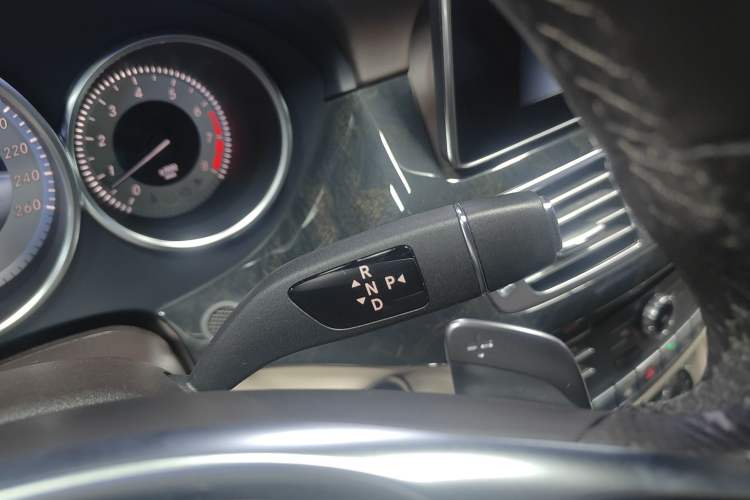 Used Mercedes-Benz CLS 2017 CLS 320 Elegant Edition Gear Lever