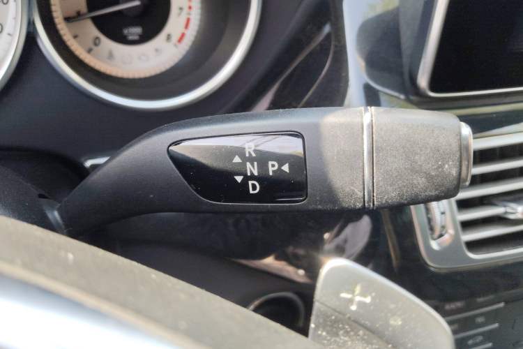 Used Mercedes-Benz CLS 2017 CLS 260 Elegant Edition Gear Lever