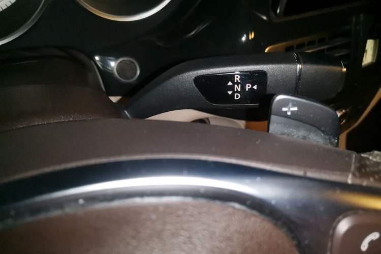 Used Mercedes-Benz CLS 2017 CLS 260 Elegant Edition Gear Lever