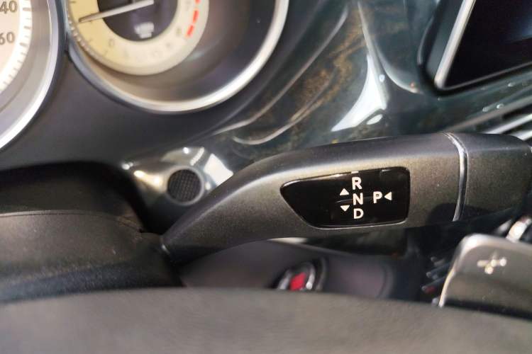 Used Mercedes-Benz CLS 2017 CLS 320 Elegant Edition Gear Lever