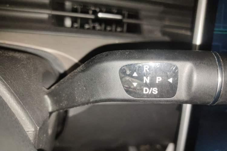 Used Mercedes-Benz CLS 2017 CLS 320 Elegant Edition Gear Lever