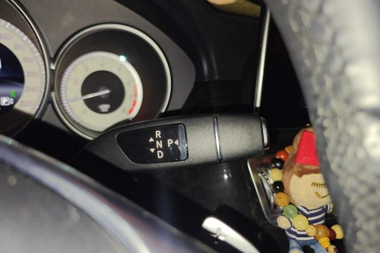 Used Mercedes-Benz CLS 2017 CLS 320 Elegant Edition Gear Lever