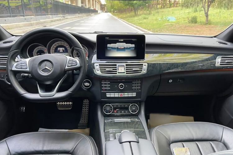 Used Mercedes-Benz CLS 2017 CLS 320 Elegant Edition Interior 1
