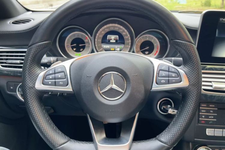 Used Mercedes-Benz CLS 2017 CLS 320 Elegant Edition Interior 2