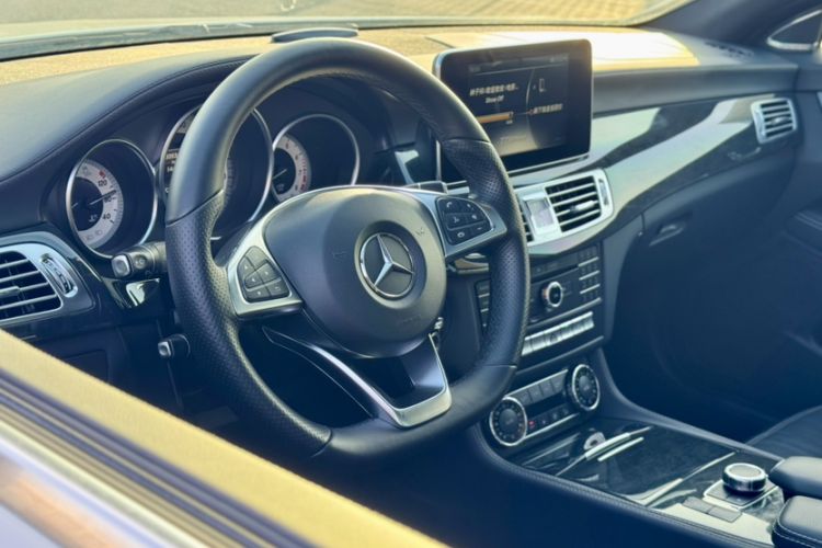 Used Mercedes-Benz CLS 2017 CLS 260 Elegant Edition Interior 3