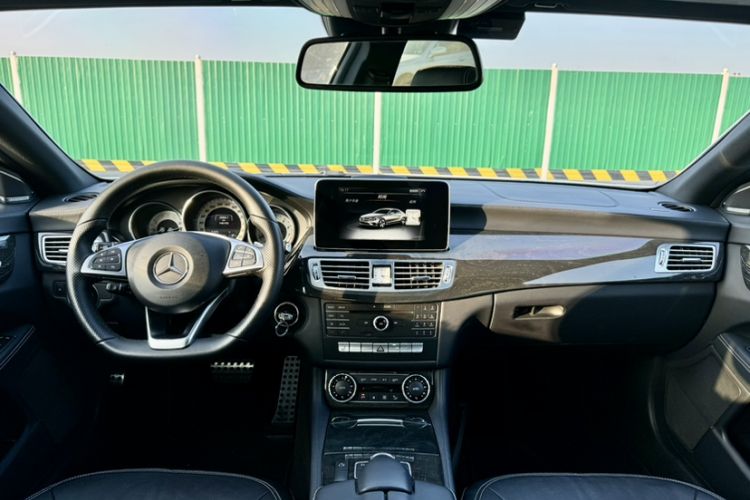 Used Mercedes-Benz CLS 2017 CLS 260 Elegant Edition Interior 4