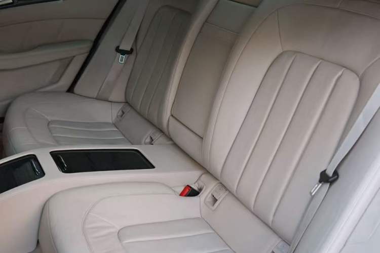 Used Mercedes-Benz CLS 2017 CLS 320 Elegant Edition Interior 4