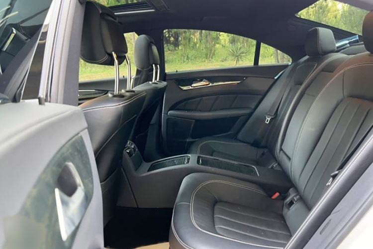 Used Mercedes-Benz CLS 2017 CLS 320 Elegant Edition Interior 8