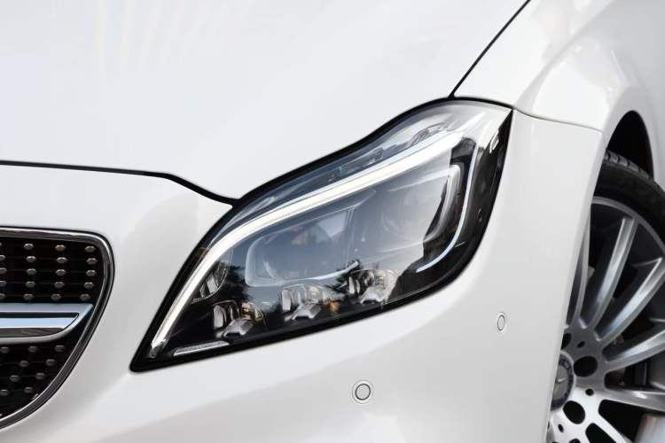 Used Mercedes-Benz CLS 2017 CLS 320 Elegant Edition Left Front Headlight