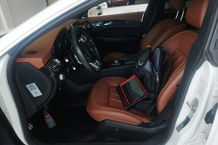 Used Mercedes-Benz CLS 2017 CLS 320 Elegant Edition Left Front Seat