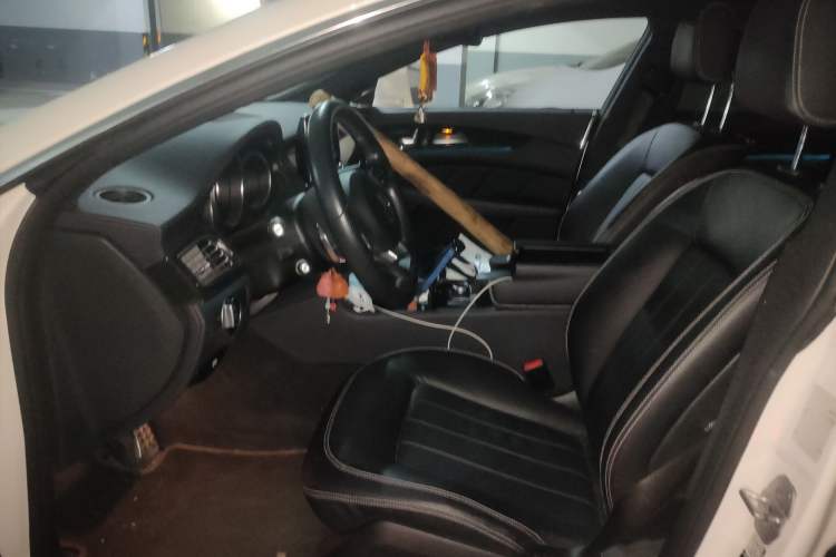Used Mercedes-Benz CLS 2017 CLS 320 Elegant Edition Left Front Seat