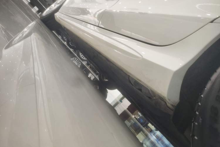 Used Mercedes-Benz CLS 2017 CLS 260 Elegant Edition Left Side Sill