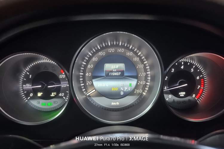Used Mercedes-Benz CLS 2017 CLS 320 Elegant Edition Odometer Close Up
