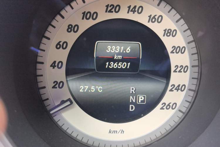 Used Mercedes-Benz CLS 2017 CLS 320 Elegant Edition Odometer Close Up