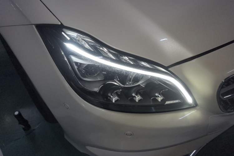Used Mercedes-Benz CLS 2017 CLS 320 Elegant Edition Right Front Headlight