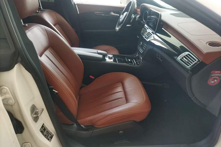 Used Mercedes-Benz CLS 2017 CLS 320 Elegant Edition Right Front Seat