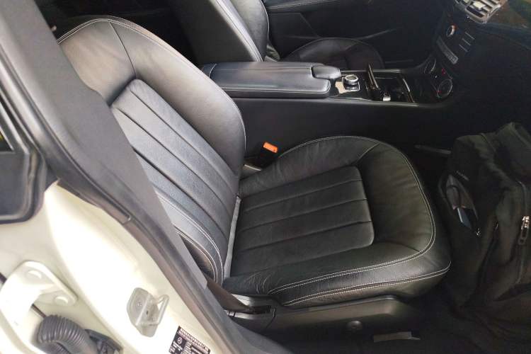 Used Mercedes-Benz CLS 2017 CLS 320 Elegant Edition Right Front Seat