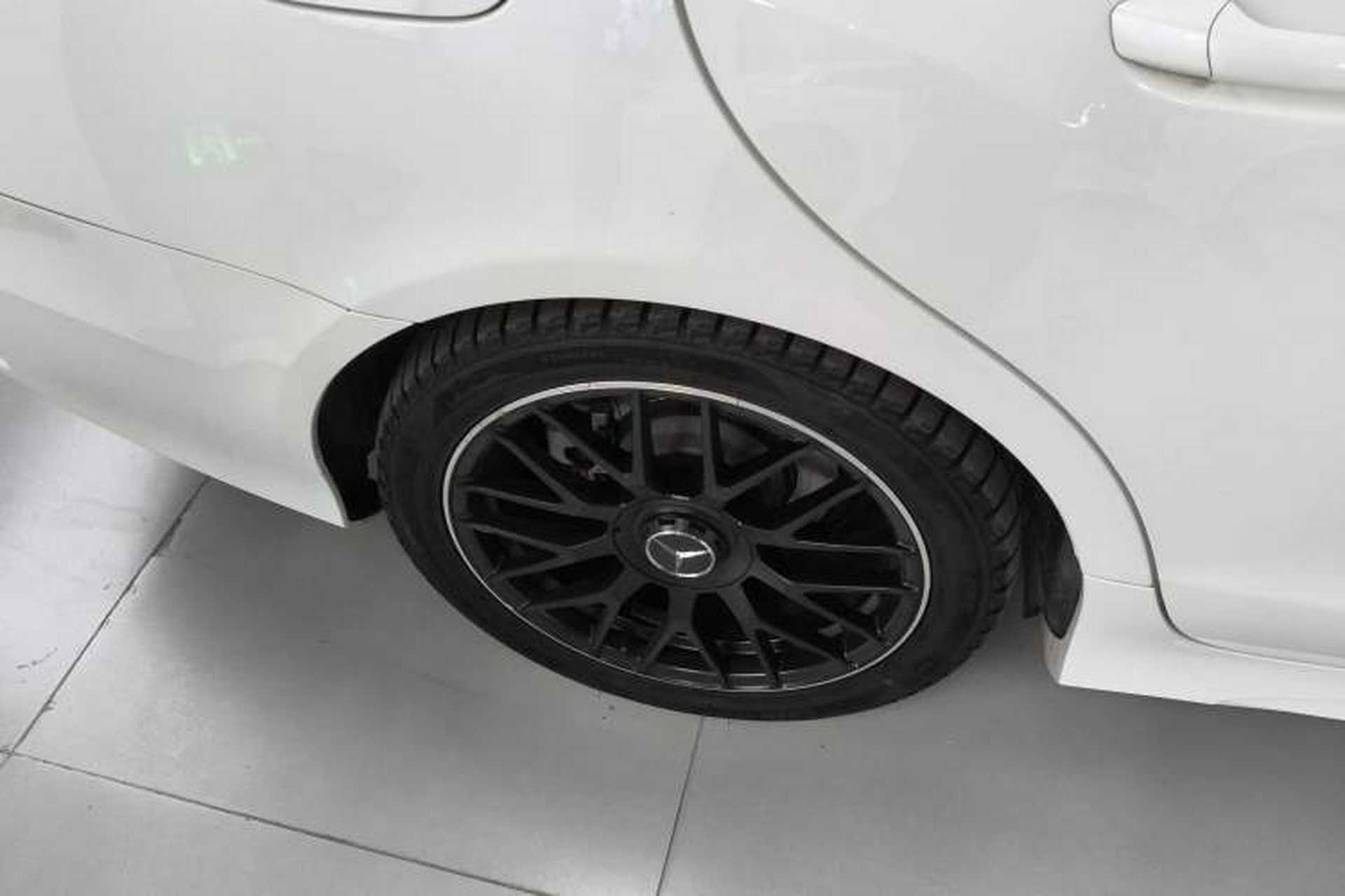 Used Mercedes-Benz CLS 2017 CLS 260 Elegant Edition Right Rear Wheel Hub