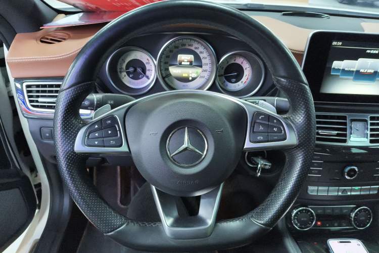 Used Mercedes-Benz CLS 2017 CLS 260 Elegant Edition Steering Wheel