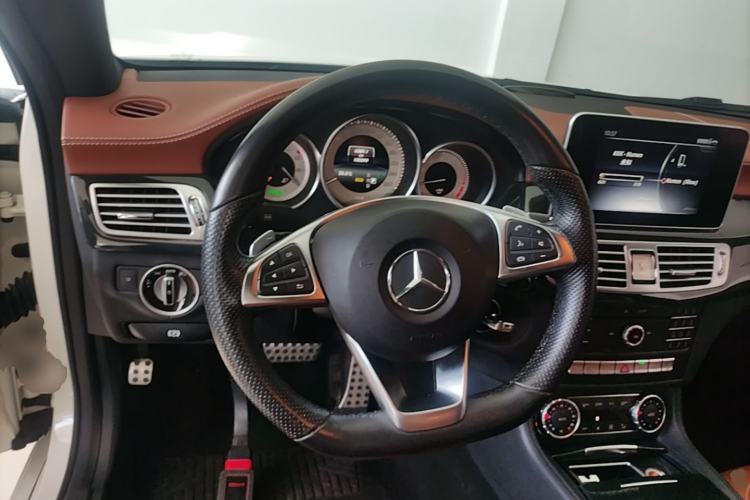 Used Mercedes-Benz CLS 2017 CLS 320 Elegant Edition Steering Wheel