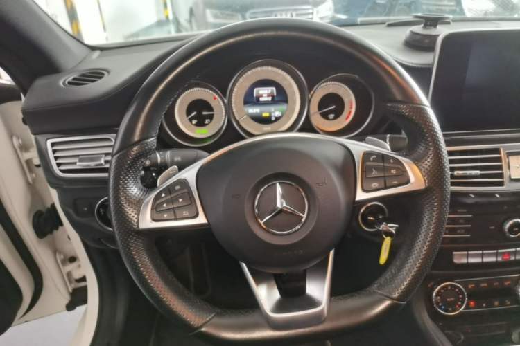 Used Mercedes-Benz CLS 2017 CLS 260 Elegant Edition Steering Wheel