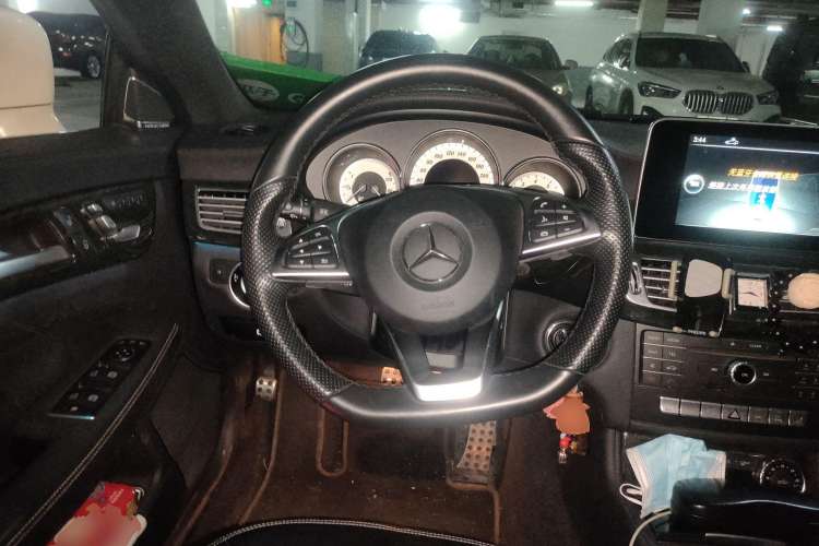 Used Mercedes-Benz CLS 2017 CLS 320 Elegant Edition Steering Wheel