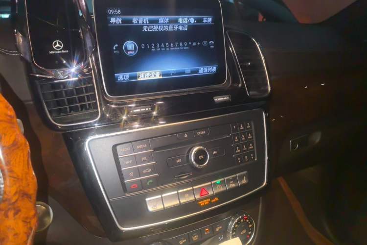 Used Mercedes-Benz CLS  Audio And AC Panel
