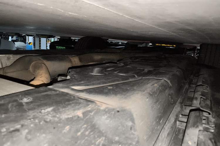 Used Mercedes-Benz CLS  Chassis Front Right