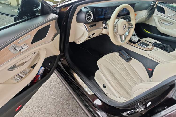 Used Mercedes-Benz CLS 2018 CLS 300 Dynamic Edition Driver Seat