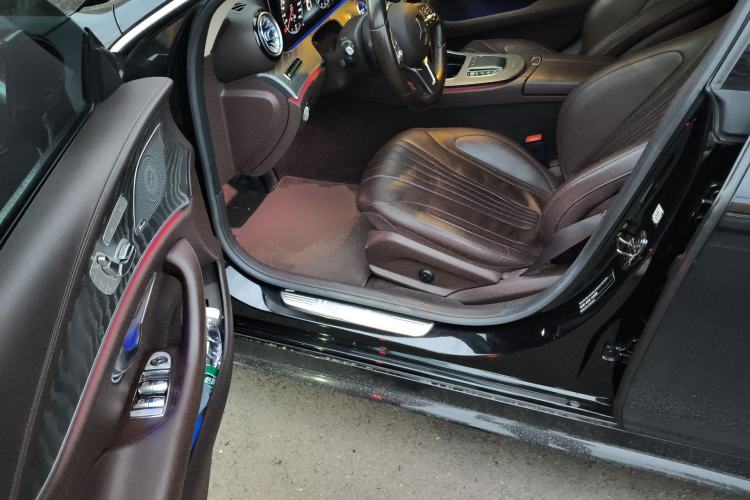 Used Mercedes-Benz CLS 2018 CLS 300 Luxury Model Driver Seat