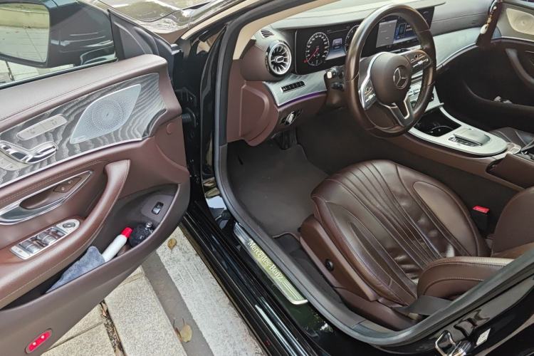 Used Mercedes-Benz CLS 2018 CLS 300 Luxury Model Driver Seat