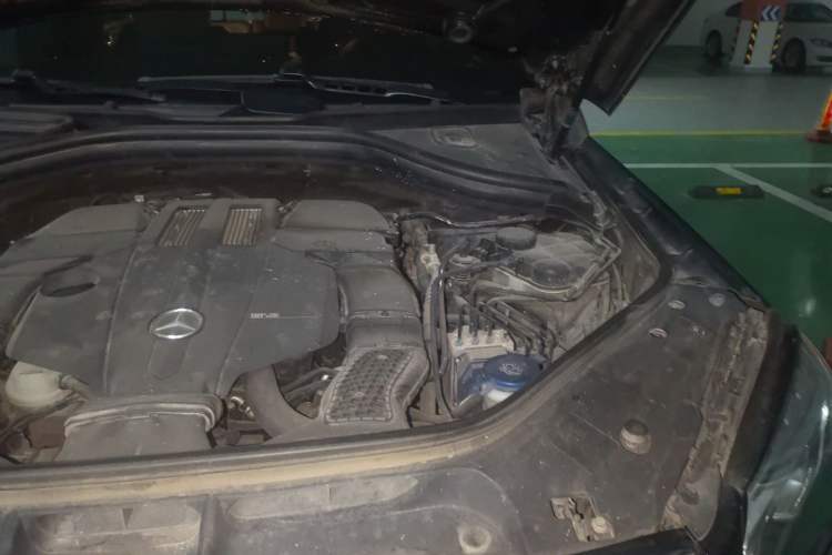 Used Mercedes-Benz CLS  Engine Bay Left