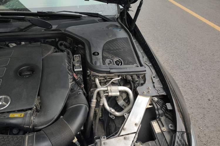 Used Mercedes-Benz CLS 2018 CLS 300 Luxury Model Engine Bay Left
